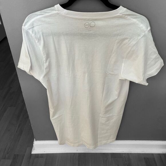 Queer Eye You are The Party Graphic White T-Shirt Size Small NWT - Picture 2 of 5